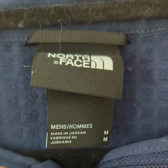 The North Face Men's Tekware™ Grid ¼-Zip jacket in navy - Picture 2 of 11